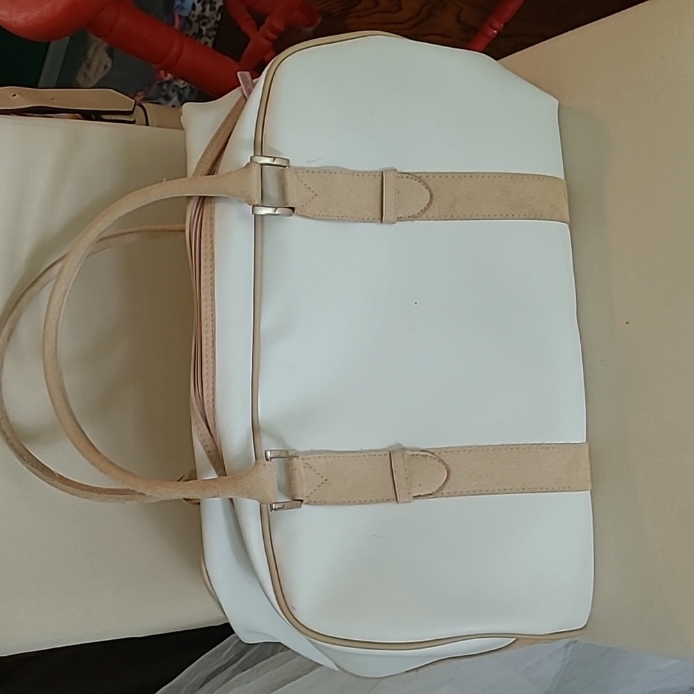 The brides overnight bag EsteLauder
